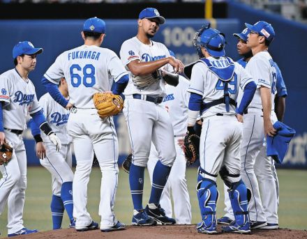 中日、反撃あと一歩… 巨人に敗れ今季ワーストタイ借金７ 先発・メヒアは５回途中３失点で６敗目