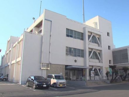 妻の顔を殴りけがさせた疑い　５６歳男を現行犯逮捕　「親が血だらけ」長男１１０番　岐阜・大垣署