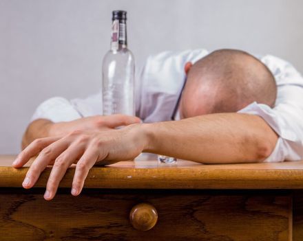 太らず健康的に酒を飲み続ける「操酒®」のススメ！提唱者本人に聞く極意とメリット