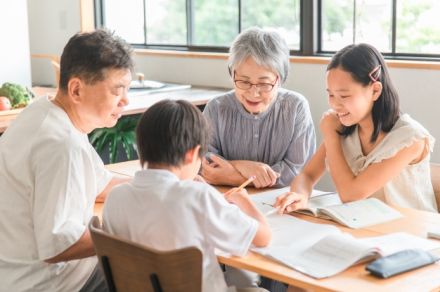 『定年後』の著者・楠木 新さんが教える、学びの場で人とつながる「新たな居場所」の見つけ方