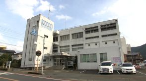 62歳の母親を刃物で刺したか…30歳の息子を“殺人未遂容疑”で逮捕　刺された母親は死亡、現場からは血の付いた“鉄製の棒”も見つかる　殺人事件として捜査