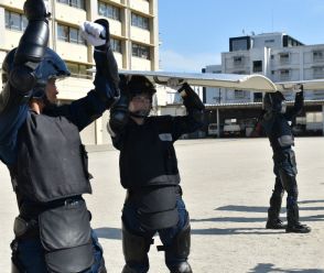 福岡県警に初の女性機動隊員誕生　1日入隊に参加して見えたもの