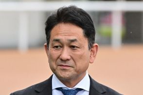 藤岡健一調教師が史上１８人目の通算６００勝達成「競馬界全体に貢献できるように」【札幌３Ｒ】