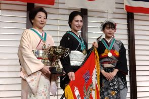 あでやかに着物の着付け競う　第52回全日本きもの着付選手権大会　京都で開催