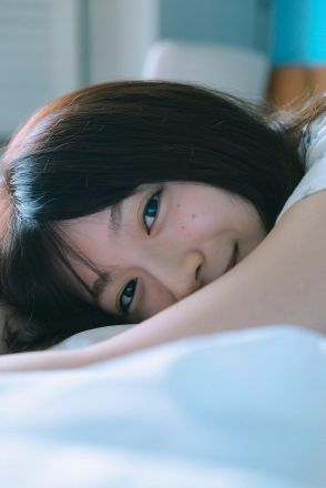 ＜グラビア1週間＞白石聖が2冊目写真集　初水着、すっぴんも　板野友美や長濱ねるも話題