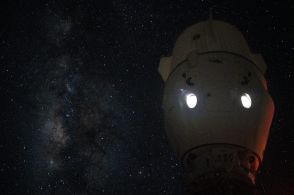 クルードラゴンとスターライナー　ISSで撮影された2つの有人宇宙船