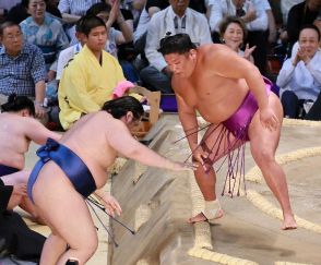 尊富士　119日ぶり復帰白星　ちょんまげVの英雄が初大銀杏で再入幕へ第一歩