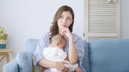 赤ちゃんの頭が臭い!?「ツンとしたにおい」なら母親の食生活の影響かも…医師が教える要因別の改善法