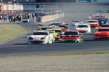 SUPER GTの30年の歴史のなかから名レースを激選！　J SPORTSにて「【SUPER GT 30周年特別番組】厳選アーカイブ」を3夜連続放送