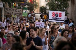スペインのパルマデマヨルカで数千人がデモ、マスツーリズムに反発