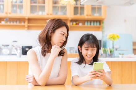 子供の“頭のにおい”に心当たりはある?「汗」以外の要因も…親が見落としがちな注意すべき日々のケア