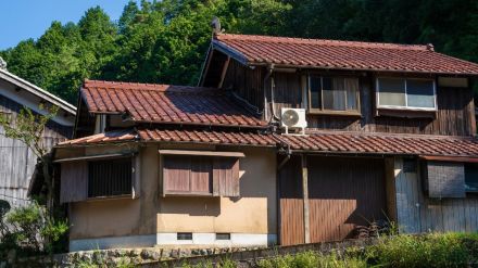 仏壇も位牌も残っているが…都内在住の70代女性、亡き夫の故郷・北関東にある〈実家不動産〉を手放したい