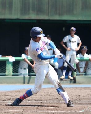 花咲徳栄ベスト8　プロ注目の大型遊撃手・石塚裕惺が２安打／埼玉