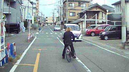 自転車“ひょっこり”男が初公判で否認「妨害するつもりなかった」車の前に飛び出し通行妨害の罪で起訴　千葉地裁