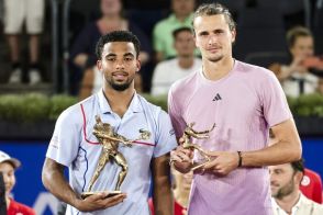 20歳の新鋭フィスがハンブルクでATP500初優勝！前年大会覇者ズベレフとの３時間超えの熱戦を制す＜SMASH＞