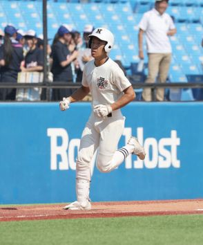 【高校野球】日大三が４強進出　本間律輝が２試合連続先頭打者弾で観戦の父は「ちょっとびっくり」