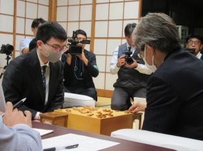 永瀬拓矢九段、藤井聡太王座とのリターンマッチに「改善して良い将棋を」　挑戦逃した羽生善治九段「残念」／将棋