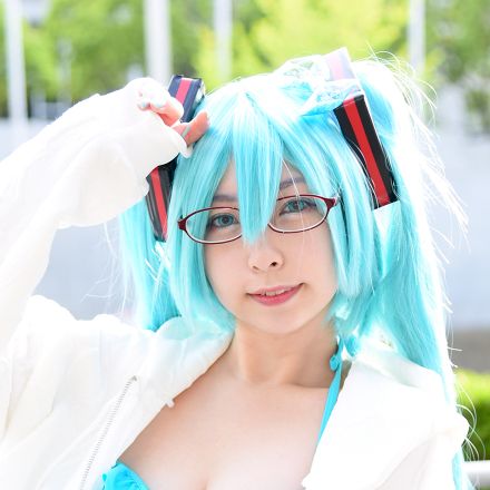 「初音ミクちゃんが大好きで、10年以上コスプレをしてきました」という水着コスプレイヤーが話す“コスプレのこだわり”