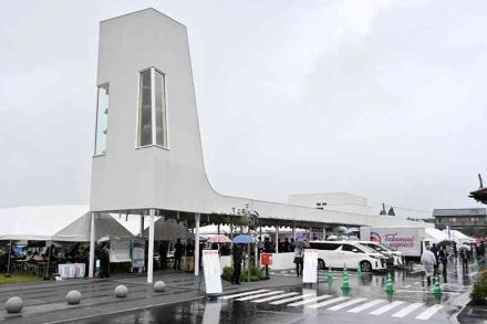 イベント用ステージや勉強スペース　南阿蘇鉄道・高森駅横の交流施設が完成