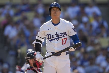 大谷翔平が３打席目まで無安打、右翼ポール際へのファウルにどよめきも　２戦連発で日米通算２５０号本塁打なるか