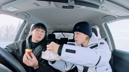 「BTS」JIMINとJUNG KOOK、お揃いパジャマで歯磨き！　トラベルバラエティ「Are You Sure?!」第2弾予告