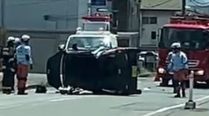 車同士が衝突し一方の車が横転　高齢の男女 計2人が搬送される（山形・山形市）