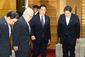 政権維持へ「政策まい進」前面　岸田首相、集中的に視察・会議