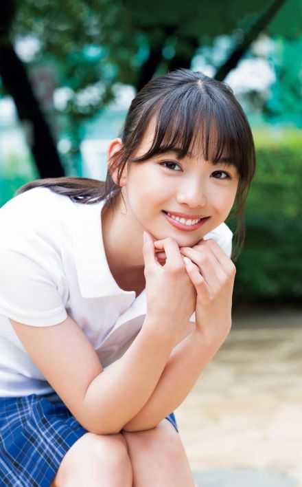 ＜松本麗世＞「仮面ライダーガッチャード」で話題の16歳美少女　「サンデー」表紙に　夏祭り！