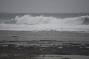 台風3号、24～25日にかけ「非常に強い勢力」で先島に接近　デニー知事も対策呼びかけ　沖縄