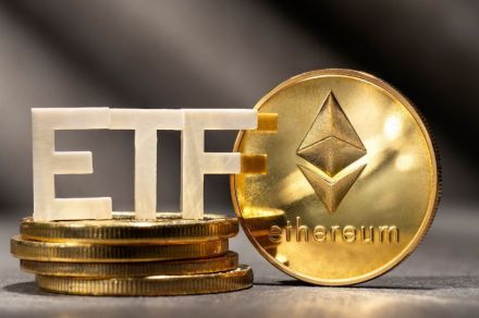 イーサリアムETF、初日午前中の取引高は6億ドル──ビットコインETFの約20％