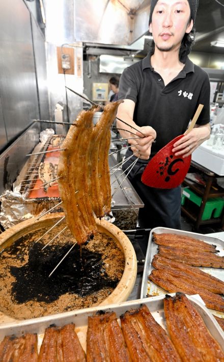 食欲そそる…ウナギのかば焼き、秘伝たれで香ばしく焼かれ　7月24日は土用の丑の日、福井の専門店