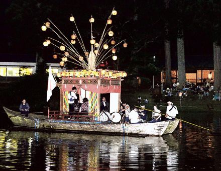 舟屋台　ゆらり幻想的　コロナ禍越え5年ぶりこぎ出す　浜松・天竜区春野の新宮神社「祇園祭」