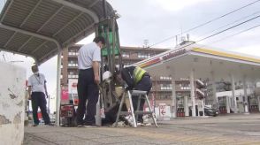 仙台の住宅街でバス停に車突っ込む　通勤時間帯にあわや…けが人はなし