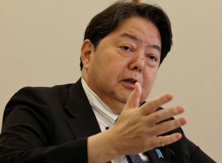 日本企業の正当な活動を制約、ロシアに抗議＝トヨタ会長らの入国禁止で官房長官