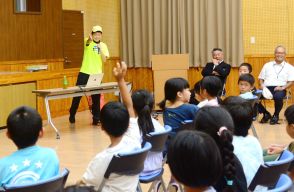 好きなことに挑戦して　走る冒険家・岩元さん講演　大和村夏休み学習教室