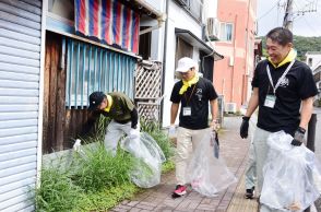 世界遺産の島をきれいに　奄美大島　「道の日」にちなみクリーンアップ大作戦