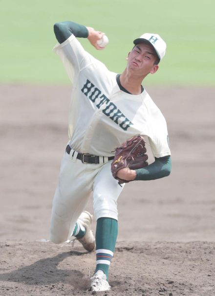 【高校野球】報徳学園３年ぶり４強　ドラフト上位候補の今朝丸裕喜７回零封で平均球速１４３～１４５キロ