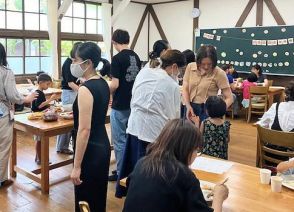 子育て世代が交流　親子対象にサロン、田辺市上秋津