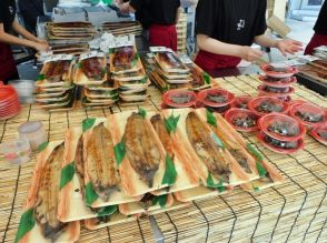 土用の丑の日・有田市のうなぎ店に行列／和歌山県