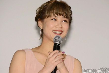 元モー娘。新垣里沙、美人母と“10年ぶり”2人ディズニーへ 顔出しショット公開に反響「可愛い」「仲良しでほっこり」