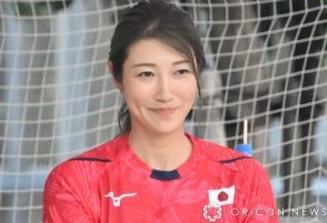 元バレー代表・狩野舞子、ロンドン五輪メンバーとの懐かしショットを公開「神シックスメンバー」「みんな初々しい」と反響