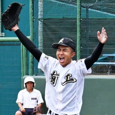 有田工、2年ぶり3度目の夏甲子園　逃げないエースが145球で完投　昨夏代表の鳥栖工に競り勝つ【高校野球佐賀大会】