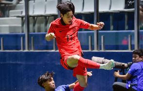 三戸舜介が先制ゴール！　U-23日本代表が1点リードに相手退場で数的優位も平河悠が負傷交代…【パリ五輪】