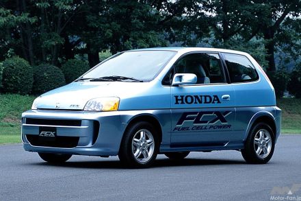 ホンダの燃料電池車「FCX」が世界初の米国政府認定取得。2002年末から日米でリース販売スタート【今日は何の日？7月25日】