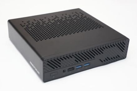 ミニPCだけど、M.2を4基つけました。「MINISFORUM MS-A1」