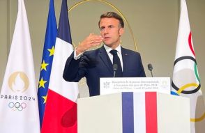 マクロン仏大統領「五輪閉幕まで首相指名ない」