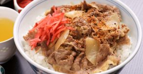 悲報「牛丼《うまい、安い、早い》はもうすぐ終わります」空前の牛肉高騰、10年で5割も値上げ…日本人を襲う「牛丼ショック」