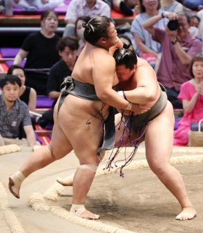 幕下６戦全勝は新十両昇進確実の大青山、祖父が「デゴイチ」黒姫山／名古屋場所・各段優勝争い