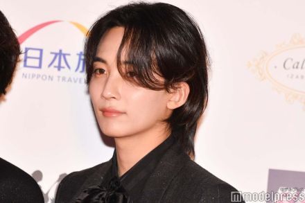 SEVENTEENジョンハン、金髪×毛先ブルーのハイトーンヘアに「天使の輝き」「透明感がすごい」と絶賛の声