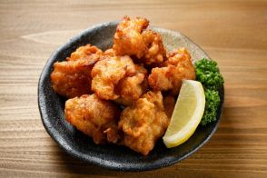 スーパーで買った総菜の「唐揚げ」が生気味だったのですが、返金してもらえるでしょうか？